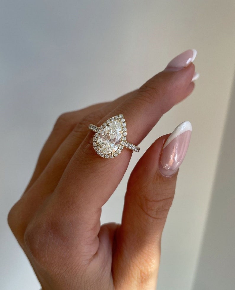 2.50ct Lab-Grown Pear Cut Diamond Halo Engagement Ring in 14K Gold
