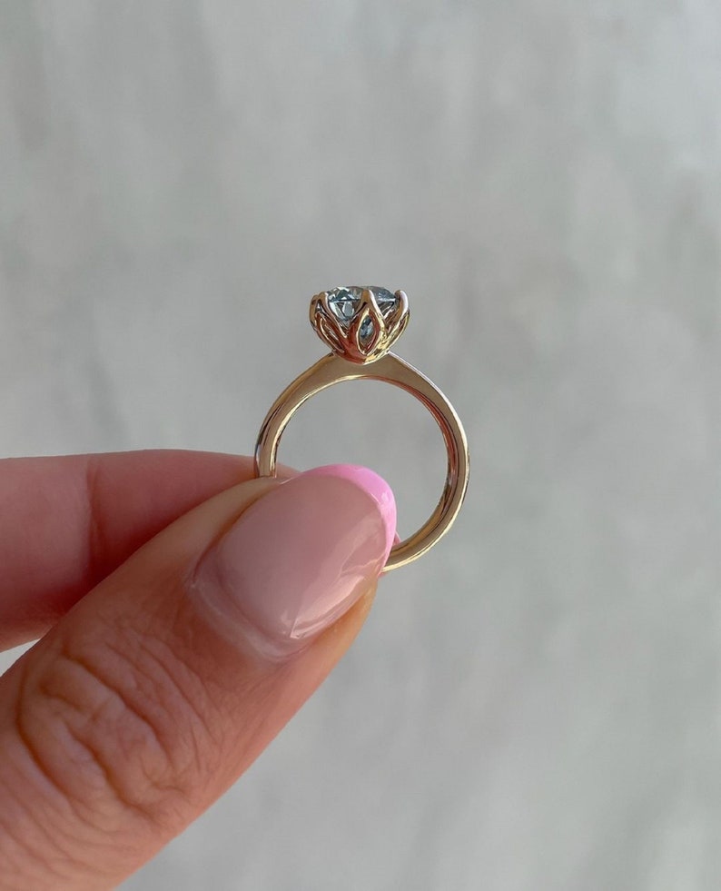 2ct Round Lab-Grown Blue Diamond Solitaire Ring – Lotus Petal 6-Prong Setting in Gold