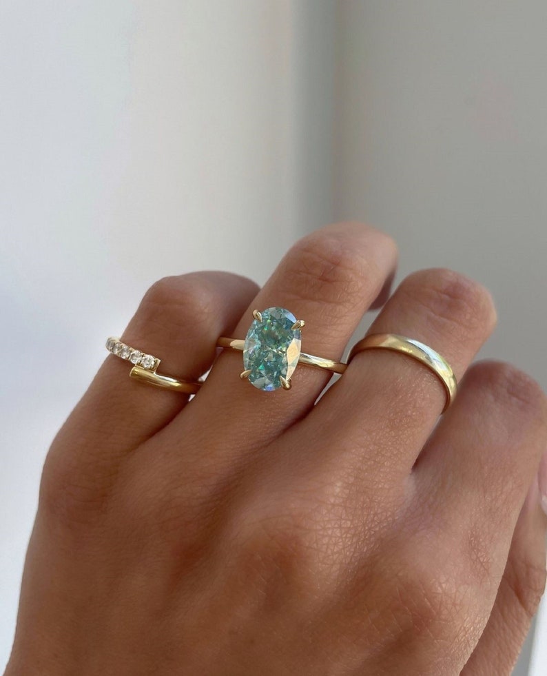 3ct Oval Cut Lab-Grown Diamond Engagement Ring in Solid Gold – Minimalist Elegant Statement Ring