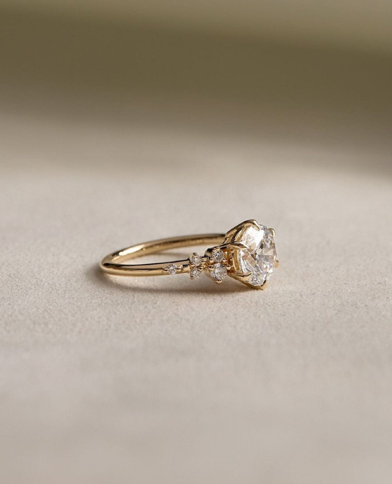3ct Elegant Round Cut Diamond Cluster Engagement Ring – Gold Band Minimalist Luxury
