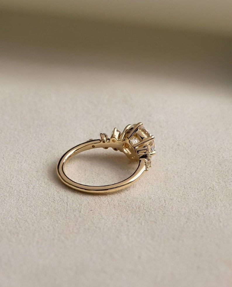 3ct Elegant Round Cut Diamond Cluster Engagement Ring – Gold Band Minimalist Luxury