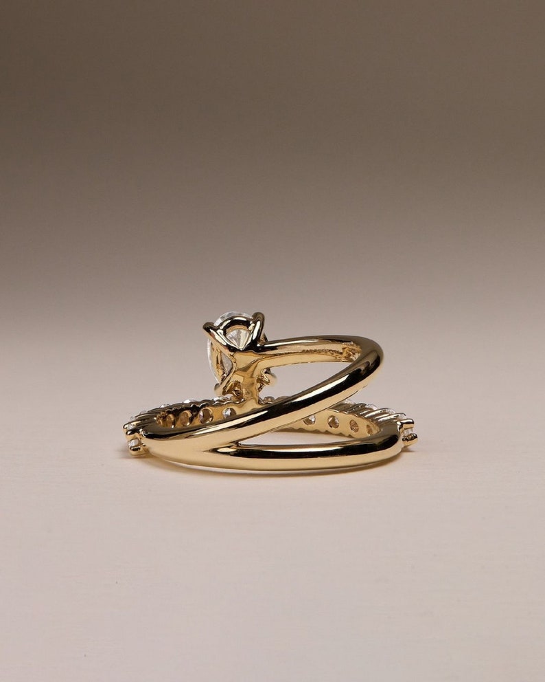 1.50ct Handcrafted Lab-Grown Oval Diamond Spiral Ring - Two-Tone Aesthetic Gold Band