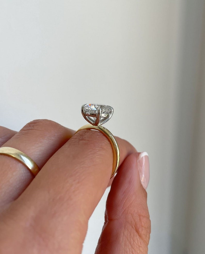 4 Carat Round Brilliant D VVS2 Lab Grown Diamond Solitaire Ring / Two Tone White Prongs Engagement Ring / Cathedral Diamond Ring / 4CT Round