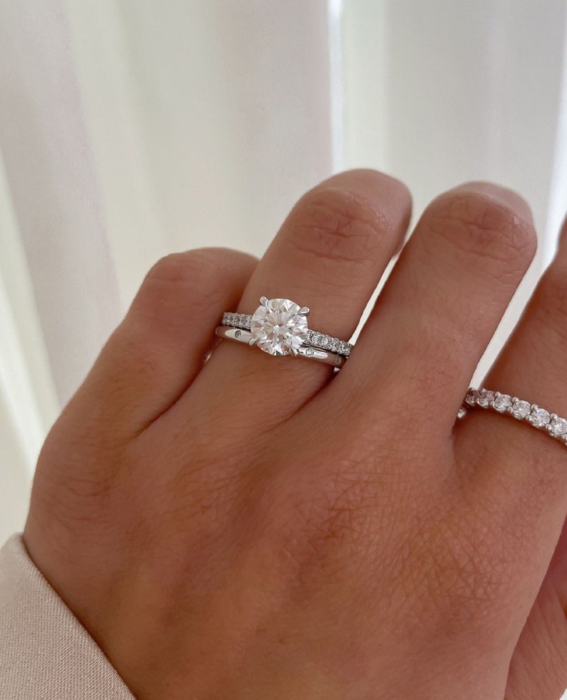 2ct Timeless Round Brilliant Hidden Halo Engagement Set