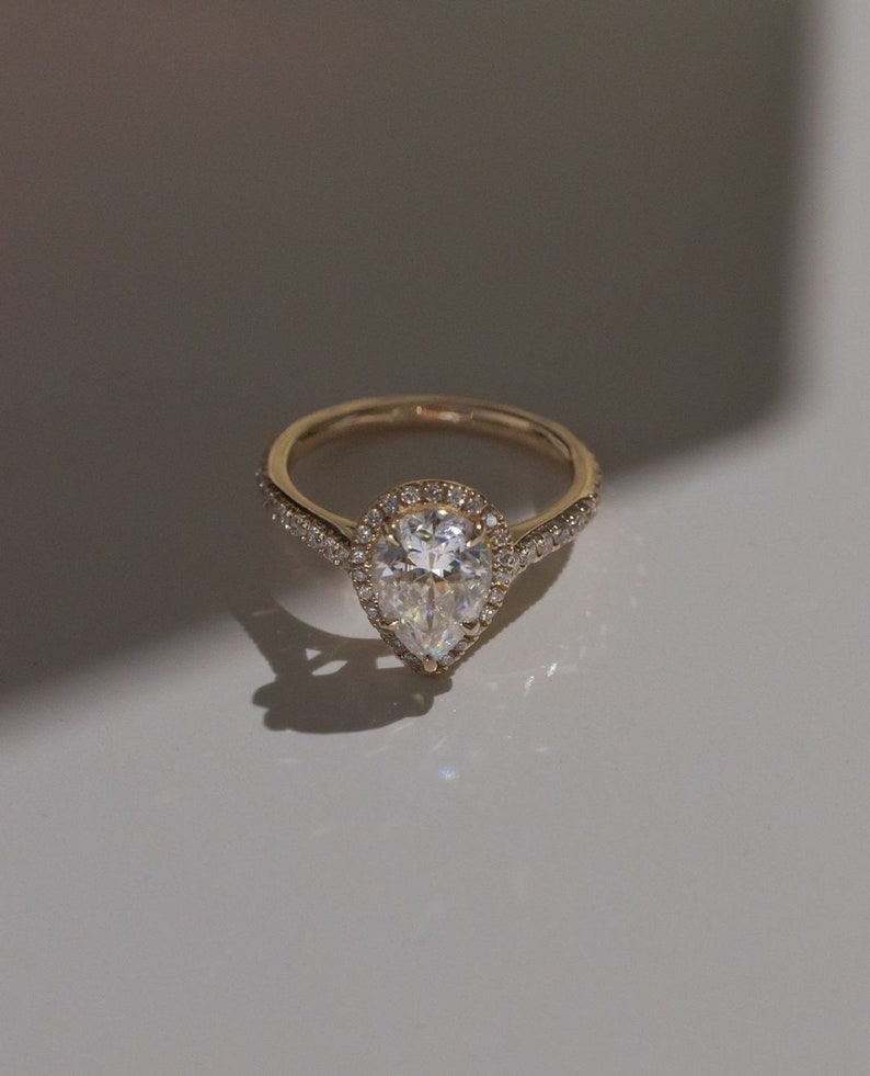 2.50ct Lab-Grown Pear Cut Diamond Halo Engagement Ring in 14K Gold
