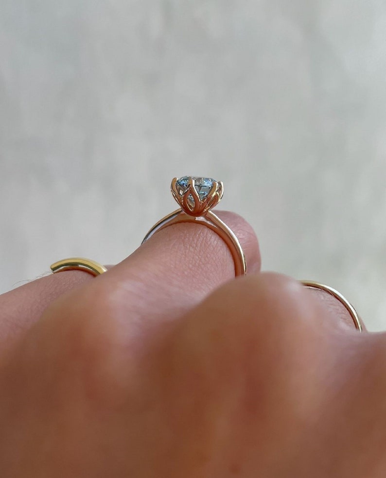 2ct Round Lab-Grown Blue Diamond Solitaire Ring – Lotus Petal 6-Prong Setting in Gold