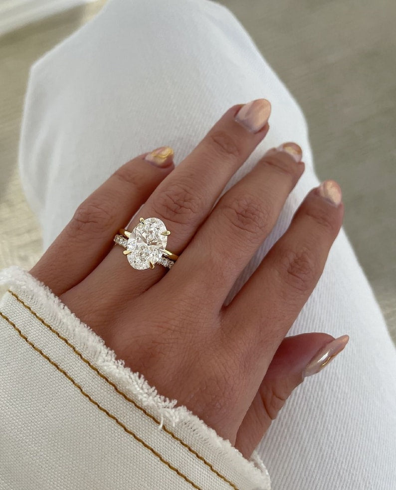 3CT Elegant Oval Cut Lab Grown Diamond Ring With Band.