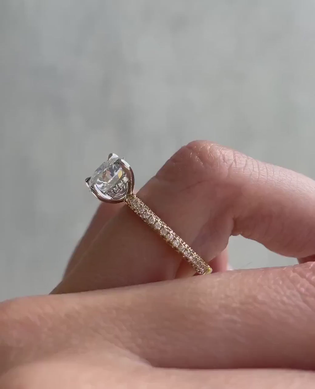 2ct The Aura Hidden Halo Round Cut Lab-Grown Diamond Ring in 14K Yellow Gold